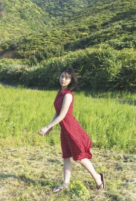 【菊池姫奈】驚異の谷間と美しいくびれが印象的すぎる（写真21枚）