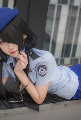 Momoko葵葵 – Tokisaki Kurumi Police Uniform