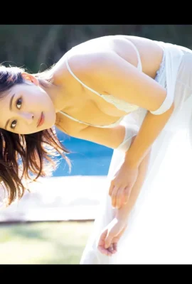 下村明香 マーヴェラス初裸身 (17 Photos)