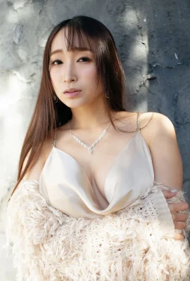 【刈谷蓮美】ファン騒然の今にも出そうな美乳が完全に隠れる（写真23枚）