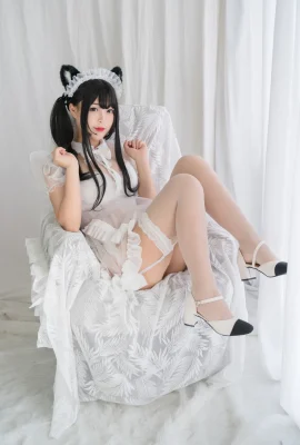 かわいい妹Bai Ye、白猫、透明なメイドのテーマ、セクシーな白い透明なメイドスカートと白いストッキング、ふくよかな体型を示し、魅惑的な写真70P