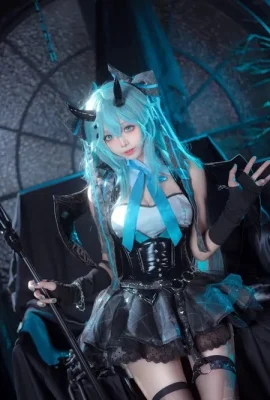 Aisi Aiwest  –  Hatsune Little Devil
