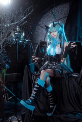 Aisi Aiwest  –  Hatsune Little Devil