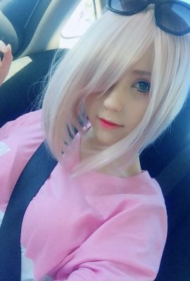 Megumi Koneko – Mashu selfies