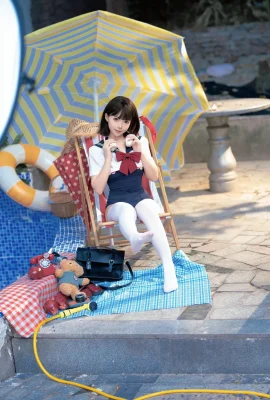 ティクトクインターネットセレブリティバンニコントラストかわいい女の子水着テーマスイミングプールセクシーなデッドライブラリウォーターデュー3ポイントビキニショーホットボディ魅力的な写真97p